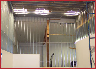 Steel galvanized wall systems for Racquetball Courts and Squash Courts installation and products
